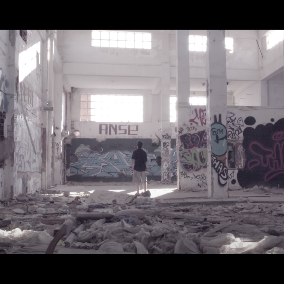 Séquence du videoclip de Caio - extrait 1